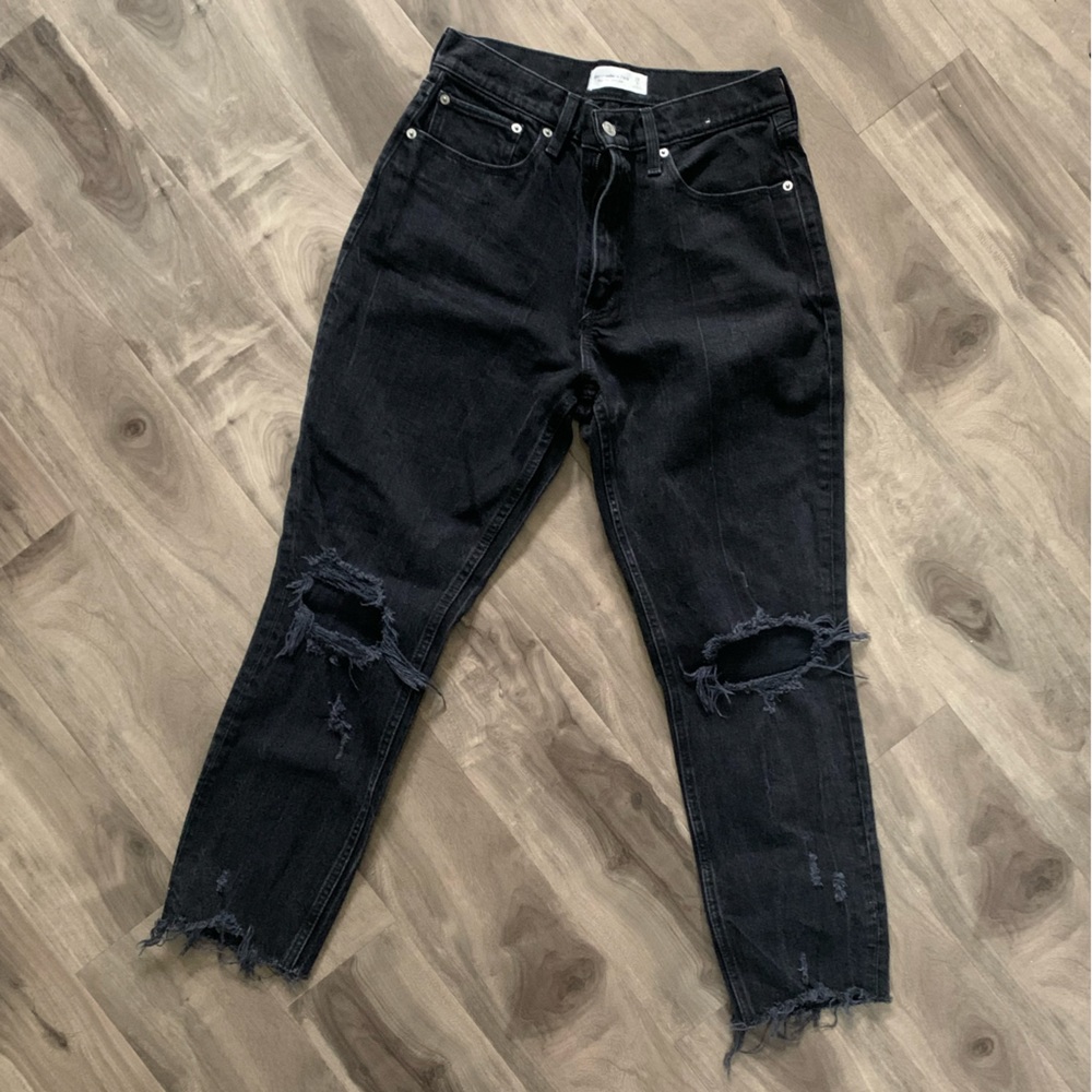 Abercrombie & Fitch High Rise Mom Jeans